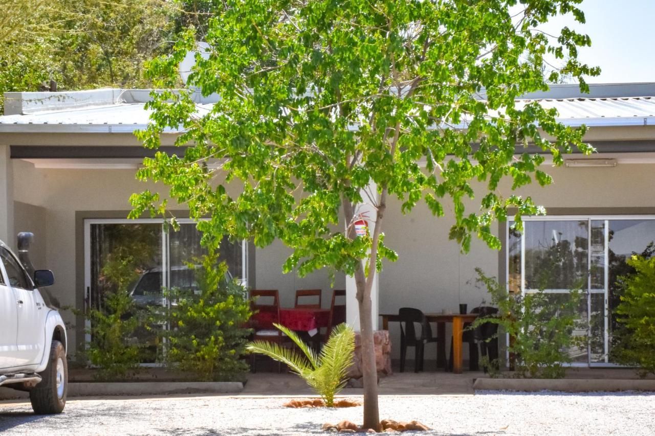 Kamaku Guesthouse Cc Otjiwarongo Exterior photo